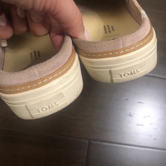 Toms Sunrise Suede Slip On Tassel Sneaker Size 9 - Picture 6 of 8